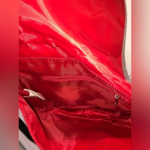 2/$16 Hello Kitty Courier bag crossbody red - Picture 4 of 5